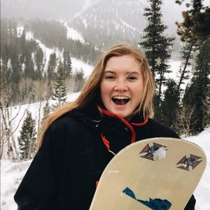 Meet your Posher, Alyssa